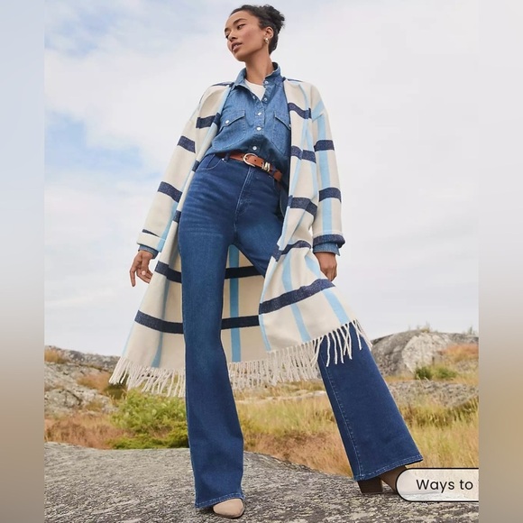 EUC PETITE LOFT HIGH RISE SLIM FLARE JEAN 
DARK WASH SIZE 2 - Picture 1 of 7